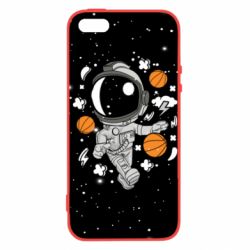 Чехол из раздела Баскетбол Astronaut and basketballs для Apple iPhone 5