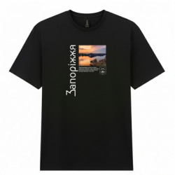 Чоловіча футболка Gildan Запоріжжя - живи батьківщина та місто що лине і край наш козацький - віра, надія, любов...