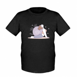 Детская футболка Девушка занимается йогой