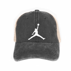 Кепки-тракеры тай-дай