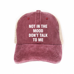 Кепки-тракеры тай-дай