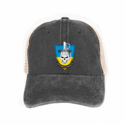 Кепки-тракеры тай-дай