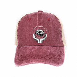 Кепки-тракеры тай-дай