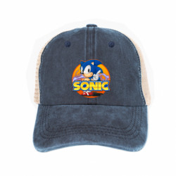 Кепки-тракеры тай-дай