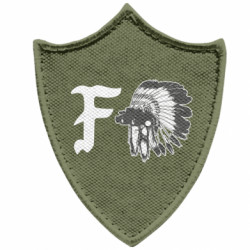 Шевроны заостренный щит